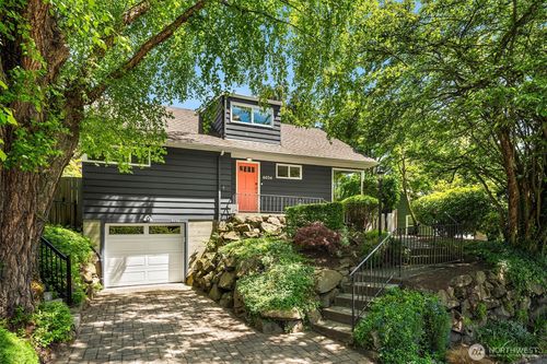 6034 40th Avenue Ne, Seattle, WA, 98115 | Card Image
