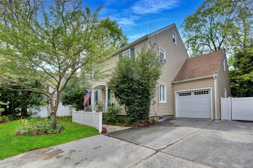 255 Ocean Ave, Malverne, NY, 11565-2120 | Card Image
