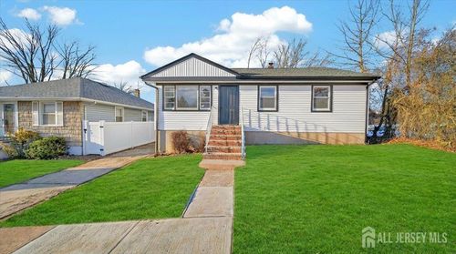 2 Olive St, Fords, NJ, 08863-2218 | Card Image