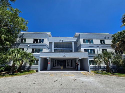 d2h-14820 Naranja Lakes Blvd, Homestead, FL, 33032-8338 | Card Image