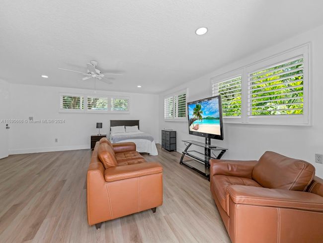 9860 Sw 140th St, House other with 4 bedrooms, 3 bathrooms and null parking in Miami FL | Image 20