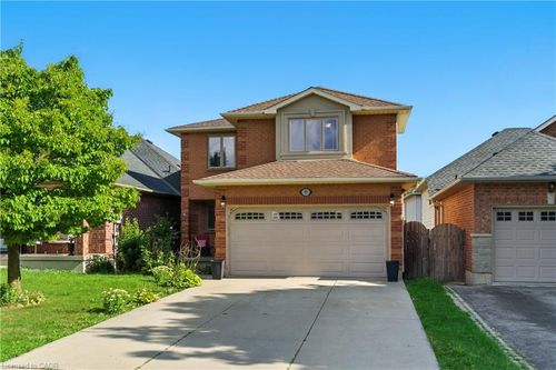 35 Jacqueline Blvd, Hamilton, ON, L9B2R1 | Card Image
