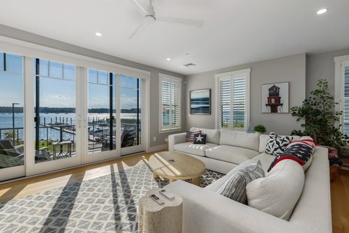 36 Little Bay Dr, Dover, NH, 03820-3857 | Card Image