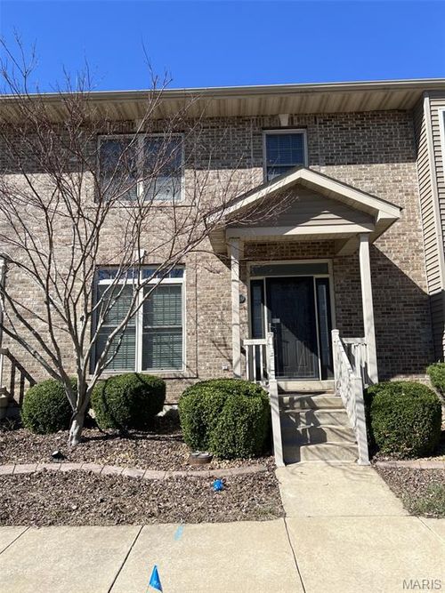 404 Saint James Ct, Saint Peters, MO, 63376-7391 | Card Image