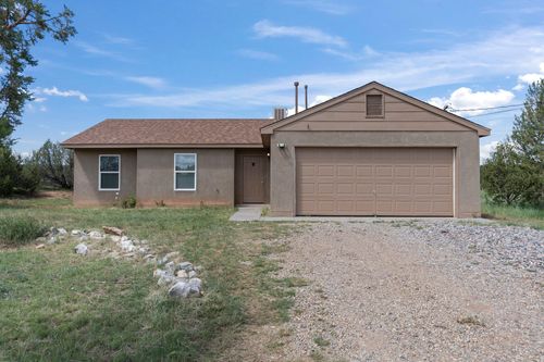 122 Jesse James Rd, Edgewood, NM, 87015-8118 | Card Image