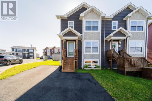 6 Hubbard Place, House with 3 bedrooms, 3 bathrooms and null parking in Mount Pearl NL | Card Image