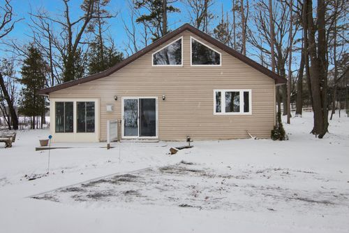 63 E Piney Road, Manistee, MI, 49660 | Card Image