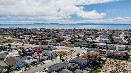940 Dunes Street, Oxnard, CA, 93035 | Card Image