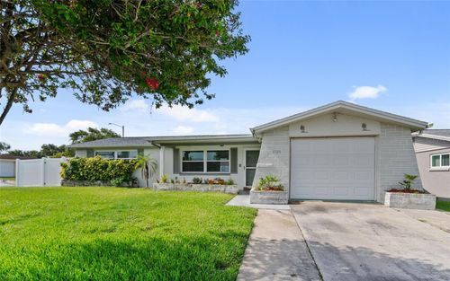 5720 Mockingbird Dr, NEW PORT RICHEY, FL, 34652-6322 | Card Image