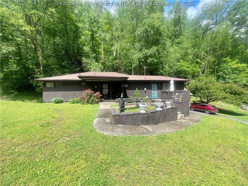 731 85th St, Marmet, WV, 25315-1742 | Card Image