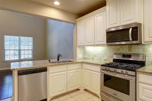 643 Matthew Pl, Richardson, TX, 75081-5074 | Card Image