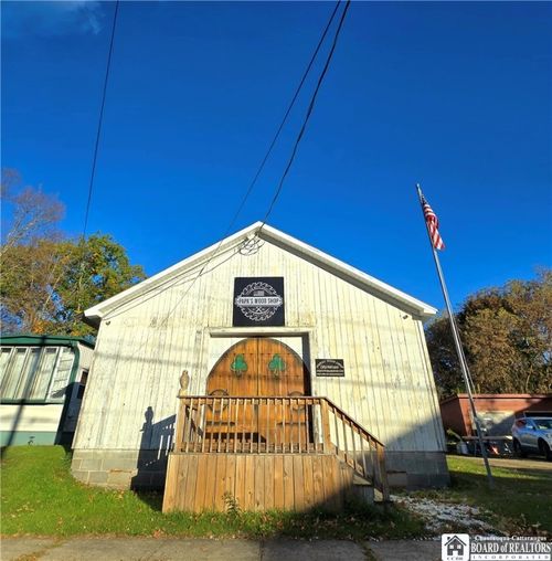 76 1st St, Bolivar, NY, 14715-1005 | Card Image