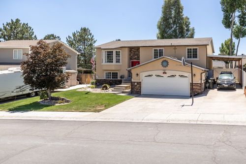 209 Rolling Hills Dr, Elko, NV, 89801-8415 | Card Image