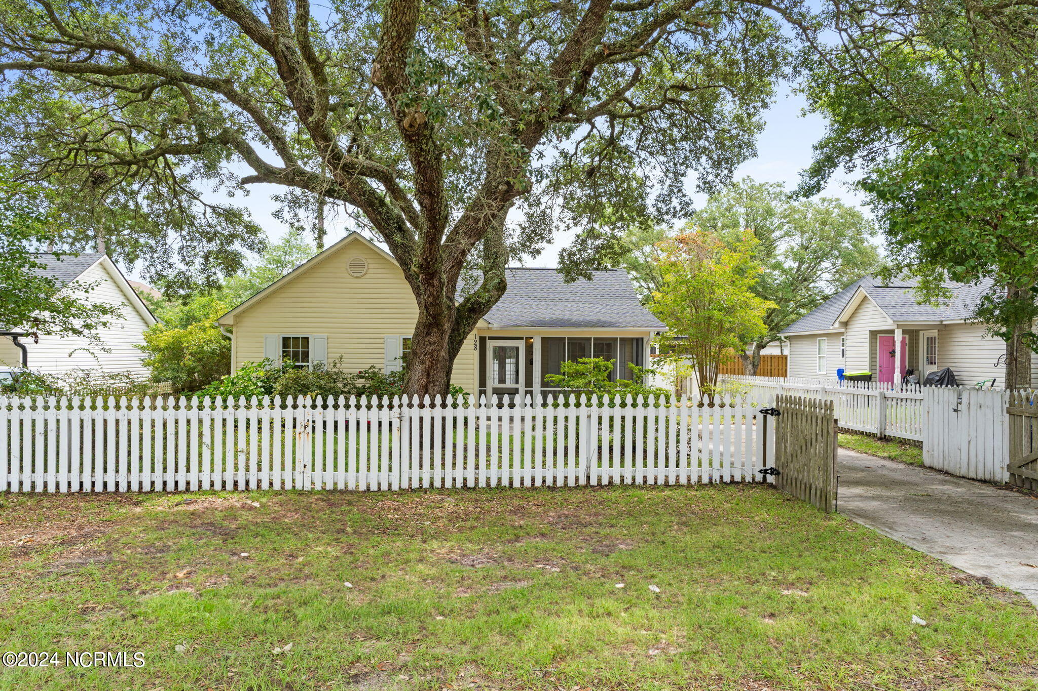 14th St, Oak Island, NC 28465