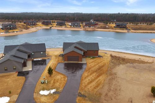 N8813 N Fly Rod Court, Germantown, WI, 53950 | Card Image