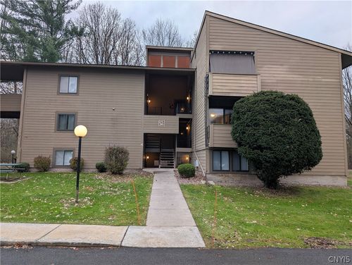 273 Watertree Dr, East Syracuse, NY, 13057-1936 | Card Image