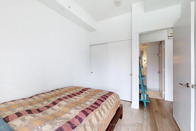 901 - 161 Roehampton Ave, Condo with 2 bedrooms, 1 bathrooms and null parking in Toronto ON | Image 16