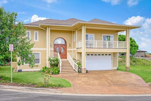 32 W Kapueone Pl, Wailuku, HI, 96793-2454 | Card Image