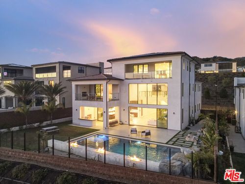 20248 W Willoughby Ln, Porter Ranch, CA, 91326 | Card Image