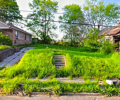 264 E Alston Ave, Memphis, TN, 38126-4302 | Card Image