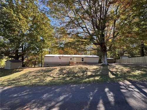 1015 Patterson Farm Rd, Pinnacle, NC, 27043-9275 | Card Image