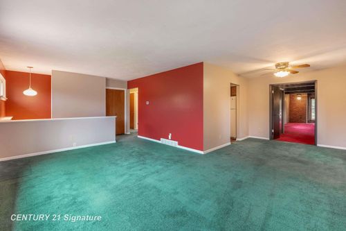 3893 Sage Ln, Dewitt, MI, 48820-9237 | Card Image