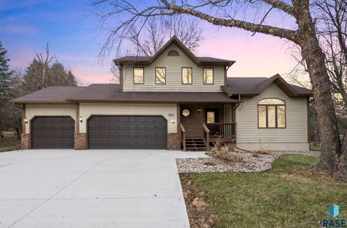 7604 E Palomino Rd Road, Sioux Falls, SD, 57110 | Card Image