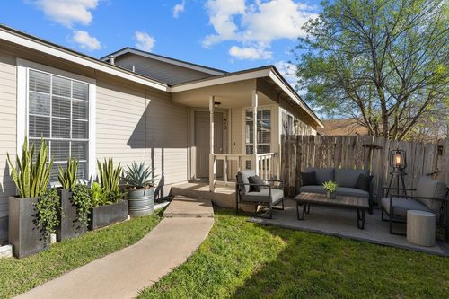 413 Country Aire Dr, Round Rock, TX, 78664-2782 | Card Image