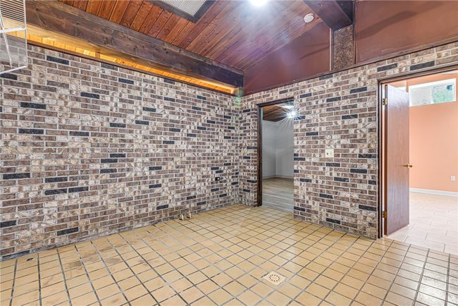 1369 Old Pulaski Rd, House other with 3 bedrooms, 3 bathrooms and 4 parking in Neshannock Twp PA | Image 27