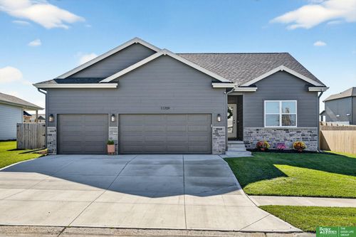 11709 Port Royal Dr, Papillion, NE, 68046-8067 | Card Image
