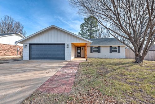 1605 Se S Street, Bentonville, AR, 72712 | Card Image