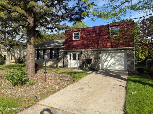 117 Randon Ln, Hazleton, PA, 18201-7547 | Card Image