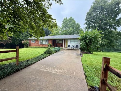641 Nelson Ln, Millers Creek, NC, 28651-8856 | Card Image