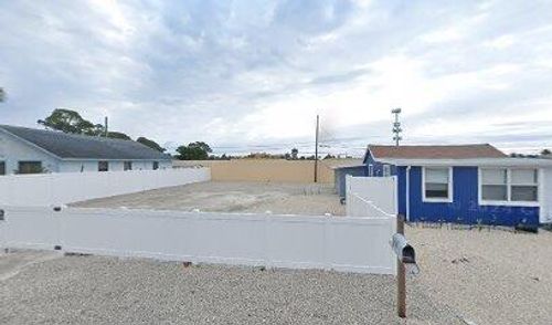 7772 Loomis St, Lantana, FL, 33462-6118 | Card Image