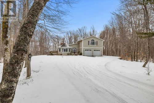 409 Maple Grove Rd, Summerside, PE, C1N5G4 | Card Image