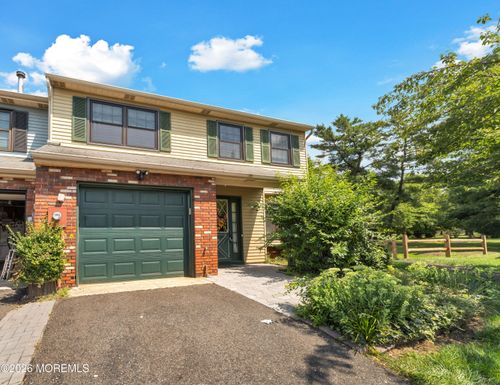 17 Walton Ct, East Brunswick, NJ, 08816-4070 | Card Image