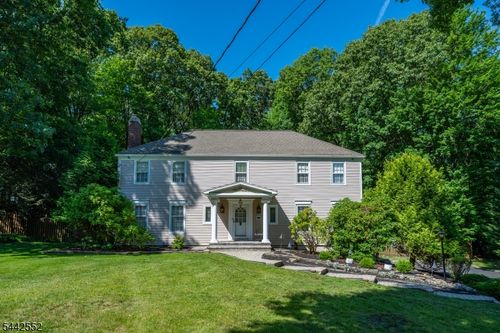 11 Laurel Ln, Morris Plains, NJ, 07950-3216 | Card Image