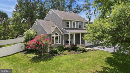 48 Fenway Dr, CHARLES TOWN, WV, 25414-5267 | Card Image
