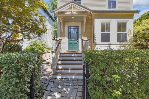 2-325 Western Ave, Cambridge, MA, 02139-3747 | Card Image