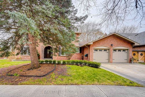 220 Arichat Rd, Oakville, ON, L6J6A7 | Card Image