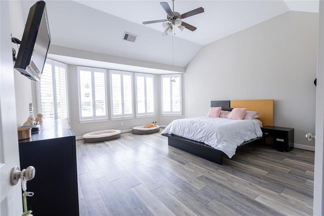 2208 Rocky Shores Ln, House other with 4 bedrooms, 4 bathrooms and 2 parking in Pearland TX | Image 8