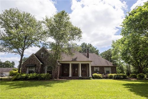 115 Fox Run Dr, Natchitoches, LA, 71457-7881 | Card Image