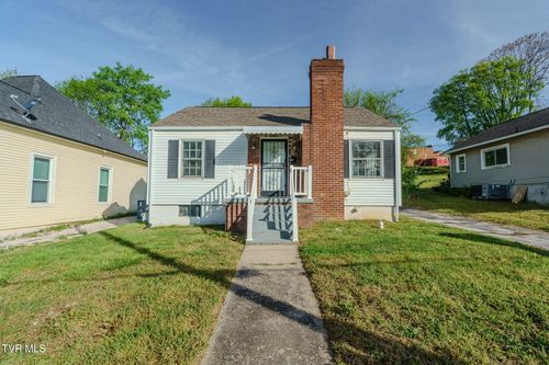 2233 Lawson Ave, Knoxville, TN, 37917-3906 | Card Image
