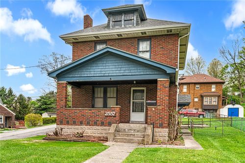 2557 S Park Rd, Bethel Park, PA, 15102-3669 | Card Image