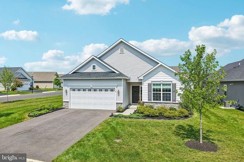 2 Pier St, MOUNT HOLLY, NJ, 08060-4438 | Card Image