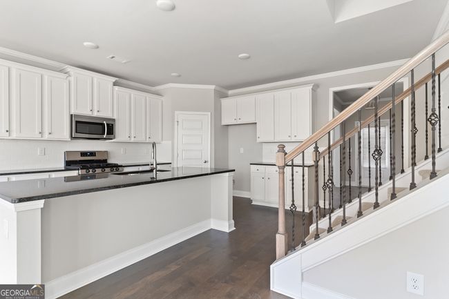 95 - 7244 Millbrae Walk, House other with 5 bedrooms, 3 bathrooms and 4 parking in Flowery Branch GA | Image 8