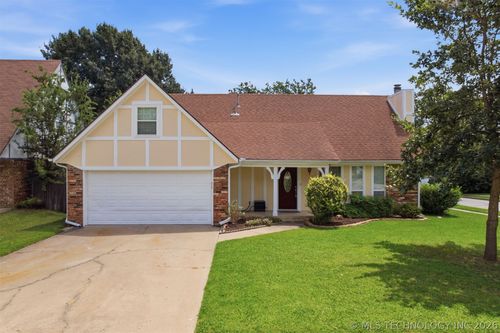 8329 N 118th East Ave, Owasso, OK, 74055-2115 | Card Image