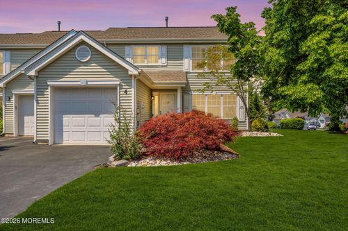 4 Aspen Ln, Freehold, NJ, 07728-4129 | Card Image
