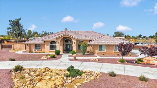 19501 Kinai Rd, Apple Valley, CA, 92307-5063 | Card Image