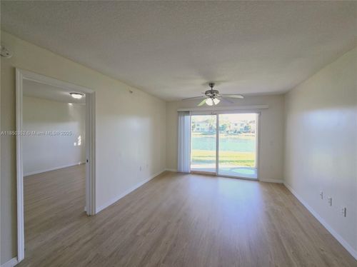 apt-106-4180 San Marino Blvd, West Palm Beach, FL, 33409-7722 | Card Image